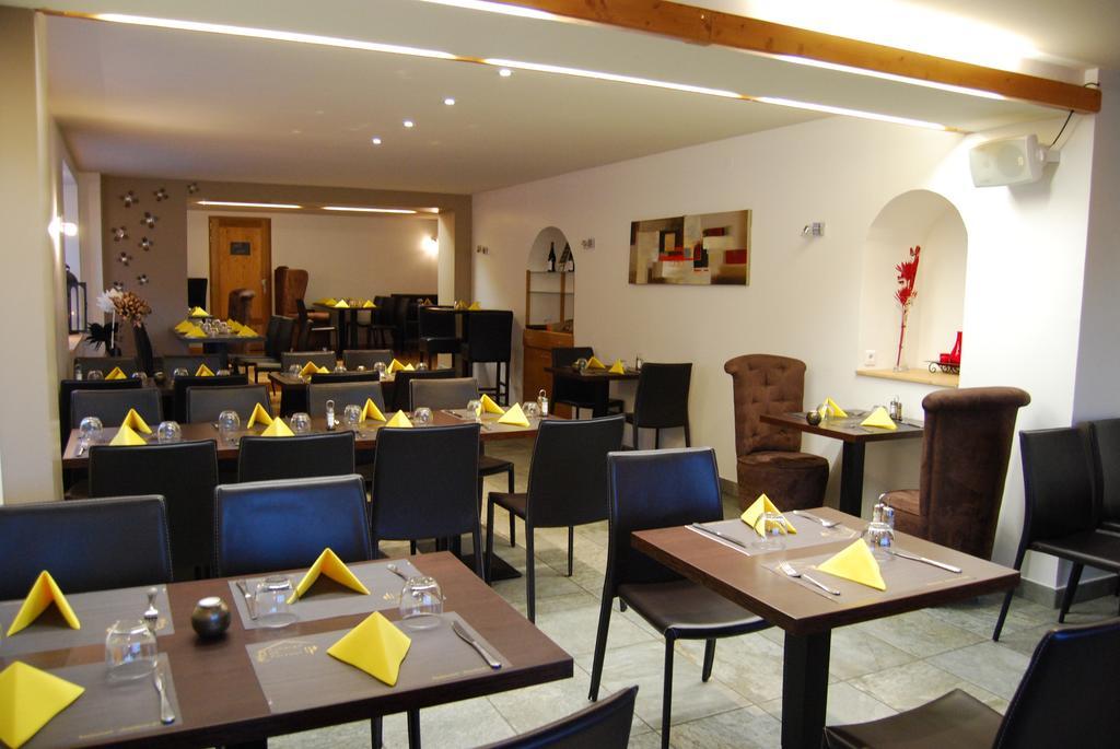 Auberge De Portout Шана Екстериор снимка