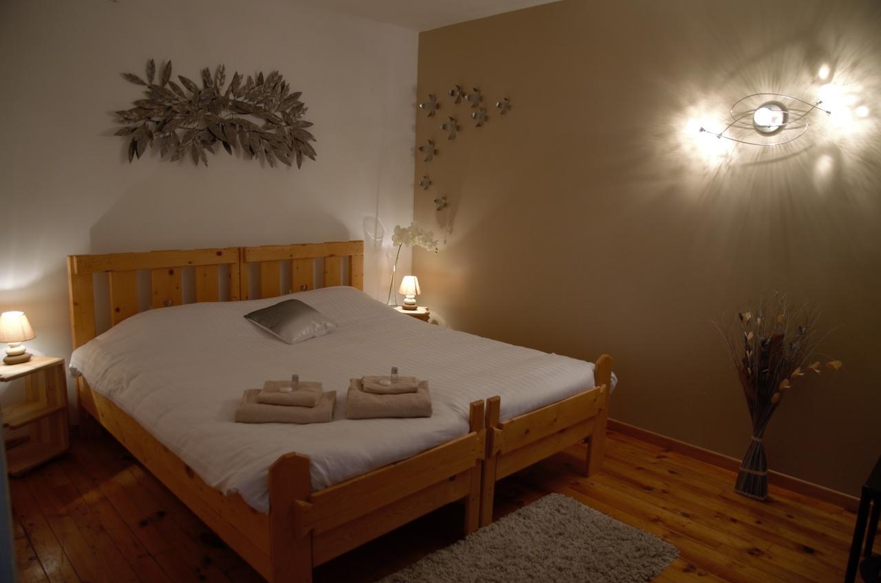 Auberge De Portout Шана Екстериор снимка